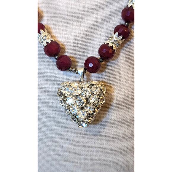Deep Cranberry Red Cut Faceted Glass Bead and Rhinestone Heart Pendant Necklace - Picture 7 of 10